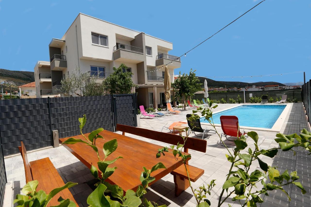 Bulli Croatia Hotel Seget Donji Exterior photo